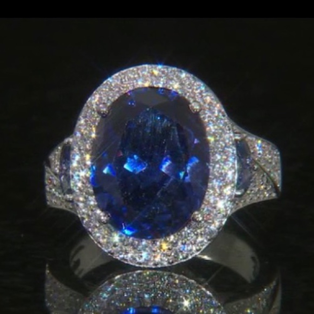 **SOLD** Sim. Tanzanite Ring .925